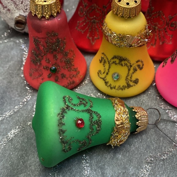 Vintage set of 10 glass bell ornaments and 2 glass balls
Christmas Classics - Picture 13 of 16